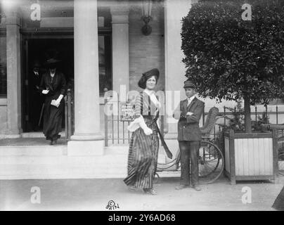 Mrs. C.D. Gibson, foto mostra Mrs. Charles Dana Gibson, l'ex Irene Langhorne (m. 1956)., tra CA. 1910 e CA. 1915, Glass negative, 1 negativo: Vetro; 5 x 7 pollici. o più piccolo. Foto Stock