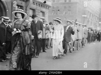 Delegazione della Pennsylvania alla Convention nazionale repubblicana del 1912 tenutasi al Chicago Coliseum, Chicago, Illinois, 18-22 giugno 1912, Chicago, Glass negative, 1 negativo: vetro; 5 x 7 poll. o più piccolo. Foto Stock