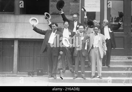 Delegati del Texas, foto scattata alla Convention nazionale repubblicana del 1912 tenutasi al Chicago Coliseum, Chicago, Illinois, 18-22 giugno 1912, negativi del vetro, 1 negativo: vetro; 5 x 7 pollici o più piccolo. Foto Stock