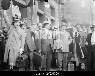 Delegazione della Pennsylvania, foto scattata alla Convention Nazionale Repubblicana del 1912 tenutasi al Chicago Coliseum, Chicago, Illinois, 18-22 giugno 1912, negativi del vetro, 1 negativo: vetro; 5 x 7 pollici o più piccolo. Foto Stock