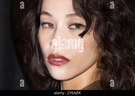 Kiko Mizuhara partecipa alla sfilata di Yves Saint Laurent Womenswear Primavera-Estate 2025 come parte della Paris Fashion Week, a Parigi, in Francia, il 24 settembre 2024. Foto di Aurore Marechal/ABACAPRESS. COM Foto Stock