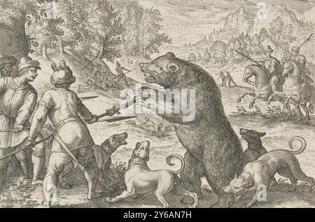 Paesaggio con caccia all'orso, scene di caccia (titolo della serie), Icones Venantum Species Varias Representative (titolo della serie), paesaggio con tre cacciatori e quattro cani a caccia di un orso in primo piano. Uno dei cani morde la zampa dell'orso. Sullo sfondo a destra ci sono due cavalieri con lance. Stampa da una serie con scene di caccia., stampa, stampatore: Egbert Jansz., su disegno di: Antonio tempesta, editore: Johann Theodor en Johann Israel de Bry, Zuid-Nederland, 1598, carta, incisione, altezza, 79 mm x larghezza, 118 mm Foto Stock