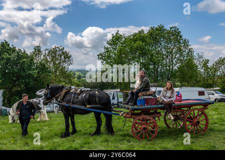 Appleby-in-Westmorland, Cumbria, Inghilterra, Regno Unito. 6 giugno 2024. 10.000 viaggiatori, romani e zingari, scendono nella piccola città di Appleby nell'Eden V Foto Stock