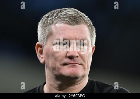 L'ex pugile professionista Ricky Hatton ha lanciato davanti alla partita della Carabao Cup Manchester City vs Watford all'Etihad Stadium, Manchester, Regno Unito, 24 settembre 2024 (foto di Cody Froggatt/News Images) Foto Stock