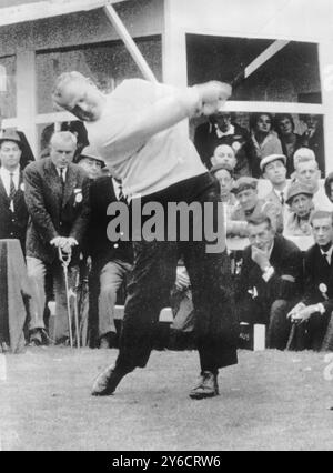 GOLF CANADA CUP JACK NICKLAUS IL PRIMO GIORNO DI GARA A PARIGI, FRANCIA; 24 OTTOBRE 1963 Foto Stock