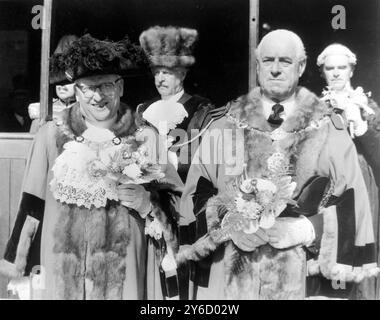 IL SIGNORE SINDACO DI LONDRA RALPH PERRING E IL NEOELETTO CLEMENT JAMES HARMAN; 28 SETTEMBRE 1963 Foto Stock