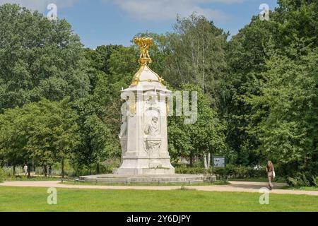 Beethoven-Haydn-Mozart-Denkmal, Tiergarten, Berlino, Deutschland *** Beethoven Haydn Mozart Monument, Tiergarten, Berlino, Germania Foto Stock