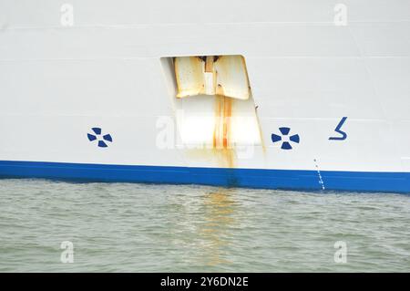 Foro di ancoraggio della nave Foto Stock