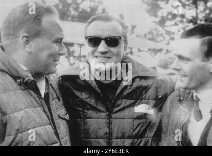 MOTOR RALLY MONTE CARLO CARLSSON PALM CHAT TOIVONEN DOPO VITTORIA; 24 GENNAIO 1963 Foto Stock