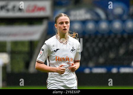 Swansea, Galles. 22 settembre 2024. Aimee Deacon di Swansea City Women durante il Genero Adran Premier match tra Swansea City Women e Barry Town United Women al Swansea.com Stadium di Swansea, Galles, Regno Unito, il 22 settembre 2024. Crediti: Duncan Thomas/Majestic Media. Foto Stock