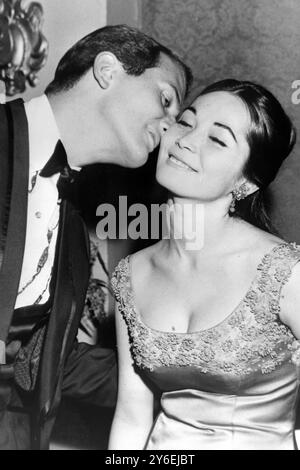 NANCY KWAN IN ANTEPRIMA CINEMATOGRAFICA THE MAIN ATTRACTON WITH PAT BOONE / ; 25 OTTOBRE 1962 Foto Stock