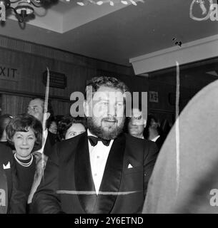 PETER USTINOV ALLA PRIMA DI BILLY BUDD FIL A LONDRA /; 21 SETTEMBRE 1962 Foto Stock