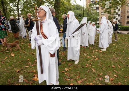 Druidi a Primrose Hill Londra per l'Equinozio d'autunno domenica 22 settembre 2024 Foto Stock