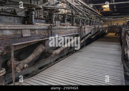 macchinari storici di un sito minerario abbandonato Foto Stock