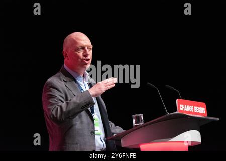 Matthew Wrack, sindacalista britannico ed ex vigile del fuoco, Segretario generale della Fire Brigades Union (FBU) parla alla Conferenza laburista. Liverpool UK foto: Garyroberts/worldwidefeatures.com Foto Stock