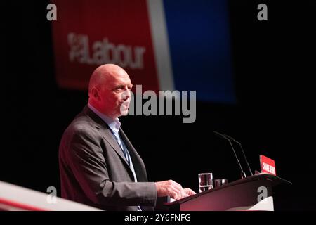 Matthew Wrack, sindacalista britannico ed ex vigile del fuoco, Segretario generale della Fire Brigades Union (FBU) parla alla Conferenza laburista. Liverpool UK foto: Garyroberts/worldwidefeatures.com Foto Stock