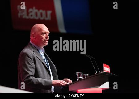 Matthew Wrack, sindacalista britannico ed ex vigile del fuoco, Segretario generale della Fire Brigades Union (FBU) parla alla Conferenza laburista. Liverpool UK foto: Garyroberts/worldwidefeatures.com Foto Stock