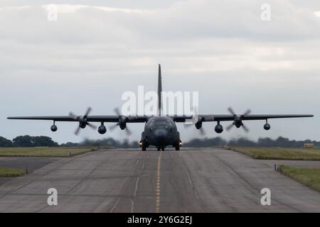 Waddington, Regno Unito. 25 settembre 2024. Lockheed CC-130 Hercules dei taxi della Royal Canadian Air Force durante l'esercitazione di Cobra Warrior 24-2 Royal Air Force Waddington presso la Royal Air Force Station Waddington, Waddington, Regno Unito, 24 settembre 2024 (foto di Cody Froggatt/News Images) a Waddington, Regno Unito il 25/9/2024. (Foto di Cody Froggatt/News Images/Sipa USA) credito: SIPA USA/Alamy Live News Foto Stock