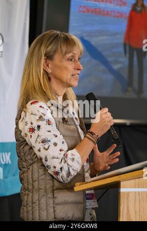 Uttoxeter Racecourse, staff, Regno Unito. 20 settembre 2024. Michaela Strachan presenta il discorso di apertura al Midlands Climate Expo. Marchio di credito Lear/Alamy Foto Stock