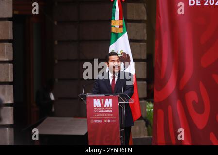 Città del Messico, Messico. 25 settembre 2024. Il capo del governo di città del Messico Marti Batres interviene durante l'inaugurazione del Museo vivente del Muralismo, presso il Segretariato dell'istruzione pubblica (SEP). Il 25 settembre 2024 a città del Messico, Messico. (Foto di Carlos Santiago/ Eyepix Group/Sipa USA) credito: SIPA USA/Alamy Live News Foto Stock