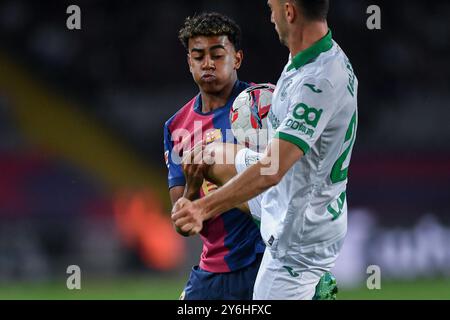 Barcellona, ESP. 25 settembre 2024. FC BARCELONA VS GETAFE CF. 25 settembre 2024 Lamine Yamal (19) del FC Barcelona durante la partita tra FC Barcelona e Getafe CF corrispondente al settimo giorno della Liga EA Sports allo Stadio Olimpico Lluis Companys di Montjuic a Barcellona, Spagna. Crediti: Rosdemora/Alamy Live News Foto Stock