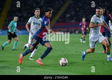 Barcellona, ESP. 25 settembre 2024. FC BARCELONA VS GETAFE CF. 25 settembre 2024 Lamine Yamal (19) del FC Barcelona durante la partita tra FC Barcelona e Getafe CF corrispondente al settimo giorno della Liga EA Sports allo Stadio Olimpico Lluis Companys di Montjuic a Barcellona, Spagna. Crediti: Rosdemora/Alamy Live News Foto Stock