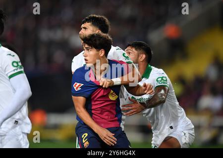 Barcellona, ESP. 25 settembre 2024. FC BARCELONA VS GETAFE CF. 25 settembre 2024 Cubarsi (2) del FC Barcelona durante la partita tra FC Barcelona e Getafe CF corrispondente alla settima giornata di la Liga EA Sports allo Stadio Olimpico Lluis Companys di Montjuic a Barcellona, Spagna. Crediti: Rosdemora/Alamy Live News Foto Stock