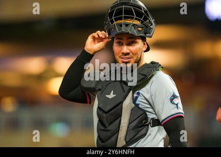 Minneapolis, Minnesota, Stati Uniti. 25 settembre 2024. Il ricevitore dei Miami Marlins JHONNY PEREDA (89) guarda durante una partita di baseball della MLB tra i Minnesota Twins e i Miami Marlins al Target Field, i Twins vinsero 8-3. (Immagine di credito: © Steven Garcia/ZUMA Press Wire) SOLO PER USO EDITORIALE! Non per USO commerciale! Foto Stock