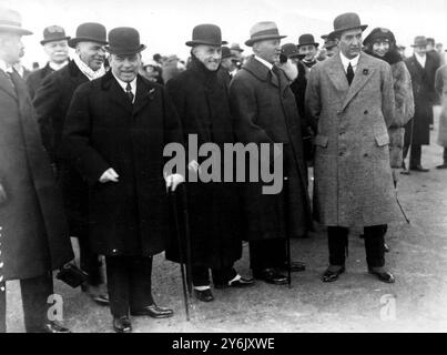 William Lyon MacKenzie King , ( Premier canadese ) Sir Samuel Hoare ( Segretario di Stato britannico per l' aria ) e il generale Jan Smuts , primo Ministro del Sudafrica , in Canada . 11 novembre 1923 Foto Stock