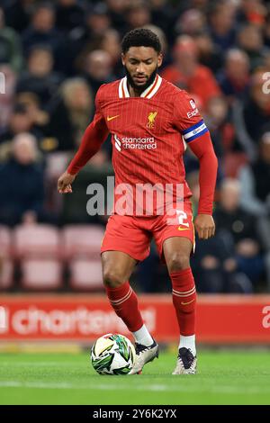 Liverpool, Regno Unito. 25 settembre 2024. Joe Gomez del Liverpool corre con la palla durante la partita della Carabao Cup ad Anfield, Liverpool. Il credito per immagini dovrebbe essere: Jessica Hornby/Sportimage Credit: Sportimage Ltd/Alamy Live News Foto Stock