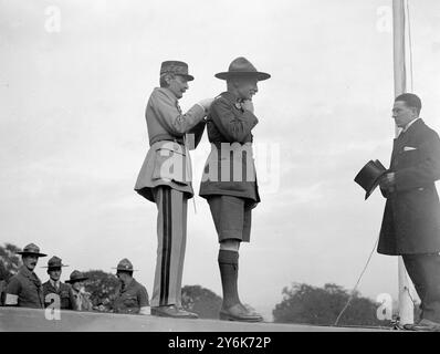 Il raduno dei boy scout al Palazzo Alexandra. Il generale De la Panouse e il capo scout, Sir Robert Baden-Powell. 7 ottobre 1922 Foto Stock