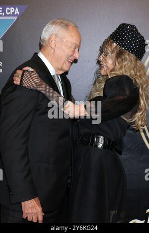 25 settembre 2024 circa. Tommy Burnet, Dyan Cannon agli arrivi per il Gala annuale della notte dei sogni del centro LA Dream, The Beverly Hills Hotel, Beverly Hills, CA, 25 settembre 2024. Crediti: Priscilla Grant/Everett Collection/Alamy Live News Foto Stock