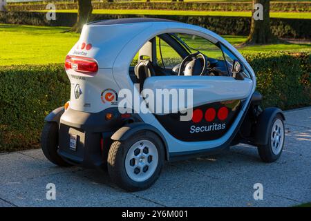 Belgio, Henri-Chapelle American Cemetery and Memorial, Securitas, Renault Twizy Foto Stock