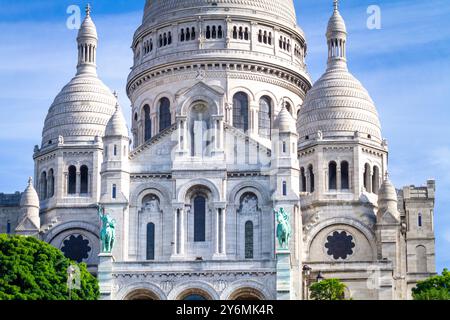 Francia, ile-de-France, Parigi, Montmartre, Butte Montmartre, Basilica del Sacro cuore di Montmartre, nota come voto Nazionale Foto Stock