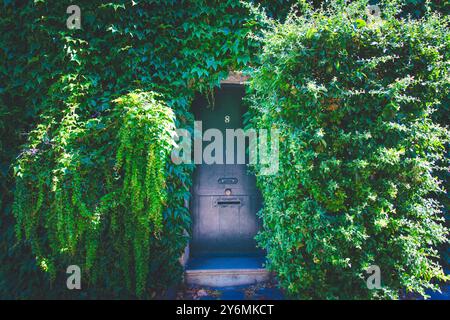 Francia, ile-de-France, Parigi, Montmartre, Rue de l'Abreuvoir Foto Stock