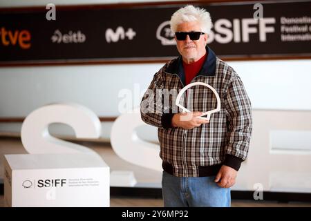 Donostia-San Sebastian, Paesi Baschi, Spagna. 26 settembre 2024. Festival del cinema. SSIFF 72. Photocall per il film "la habitación de al lado/The Room Next Door" sul Kursaal, Donostia Award proiezioni della 72a edizione del San Sebastian International Film Festival Zinemaldia, a Donostia-San Sebastian il 26 settembre 2024. Credito : Iñigo Alzugaray/Cordon Press credito: CORDON PRESS/Alamy Live News Foto Stock