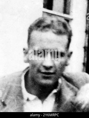 Thomas John Ley, 66 anni direttore della compagnia ed ex ministro della giustizia per il nuovo Galles del Sud, e Lawrence John Smith, 38 anni caposquadra di un costruttore, furono entrambi giudicati colpevoli dell'omicidio di John McMain Mudie, nel processo per omicidio a Chalk Pit all'Old bailey. Dopo quasi due settimane di indagini, la polizia del Surrey ha chiesto aiuto per risolvere la morte misteriosa di John McMain Mudie, all'età di 35 anni. 20 marzo 1947. Foto Stock