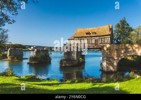 Francia, Normandia, Eure, Vernon, il vecchio mulino di Vernon, il vecchio ponte di Vernonnet Foto Stock