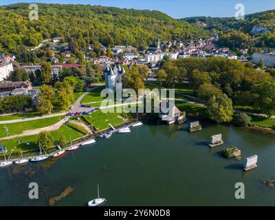 Francia, Normandia, Eure, Vernon, il vecchio mulino di Vernon, lo Chateau des Tourelles, il vecchio ponte di Vernonnet Foto Stock