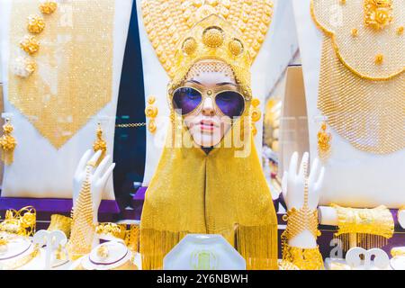Emirati Arabi Uniti, Dubai, distretto di Deira. Al Ras. Suk dell'oro Foto Stock