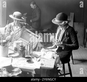 Produzione di giocattoli nel villaggio di Woolton Bedfordshire. Foto Stock