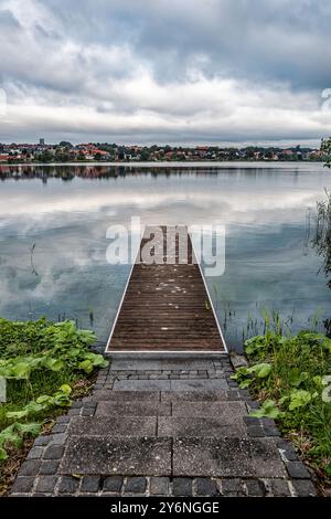 Lungolago dalle zone più vicine della città medievale di Viborg, Danimarca Foto Stock