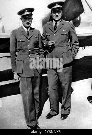 Bruno Mussolini (a destra) morto in un incidente aereo a Pisa nell'agosto 1941 il figlio 23 anni del Duce stava testando un nuovo tipo di bombardiere. In questa foto è visto con il fratello maggiore Vittorio Foto Stock