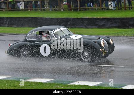 Marc Gordon, Jaguar XK150 FHC, Fordwater Trophy, una gara di venticinque minuti per piloti singoli per vetture GT e sportive basate sulla produzione che hanno gareggiato nel Foto Stock