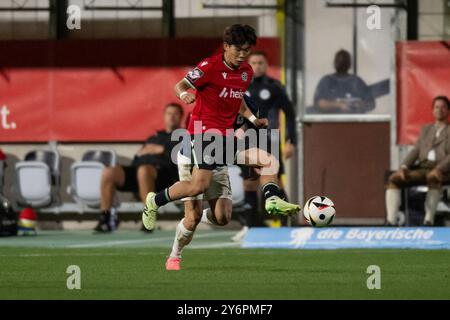 Monaco, Germania. 25 settembre 2024. Hayate Matsuda (Hannover 96 II, n. 3). GER, TSV 1860 Muenchen gegen Hannover 96 II U23, Fussball, 3. Bundesliga, 7 anni. Spieltag, Saison 2024/2025, 25.09.2024. (LE NORMATIVE DFL DFB VIETANO QUALSIASI USO DI FOTOGRAFIE COME SEQUENZE DI IMMAGINI E/O QUASI-VIDEO). Foto: Eibner-Pressefoto/Heike Feiner credito: dpa/Alamy Live News Foto Stock