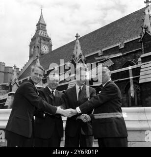 GEORGE BROWN ALLA CAMERA DEI COMUNI DI LONDRA / ; 26 GIUGNO 1962 Foto Stock