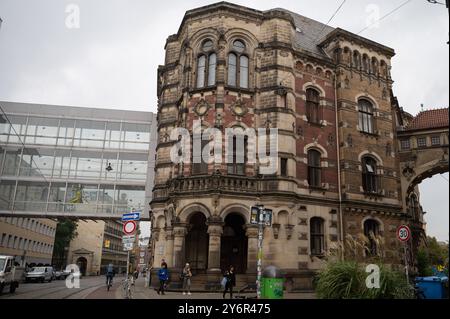 Brema, Germania. 25 settembre 2024. Il retro della corte lunga di Brema. Crediti: Alicia Windzio/dpa/Alamy Live News Foto Stock