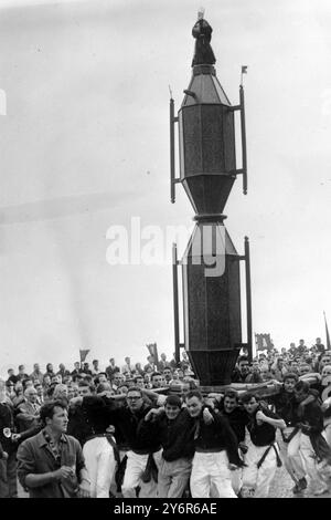 FESTA DI SAN GIORNATE TOWNFOLK A ST UBALDO GUBBIO; 18 MAGGIO 1962 Foto Stock