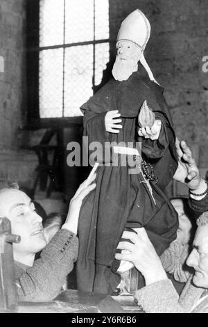 FESTA DI SAN GIORNATE TOWNFOLK A ST UBALDO GUBBIO; 18 MAGGIO 1962 Foto Stock