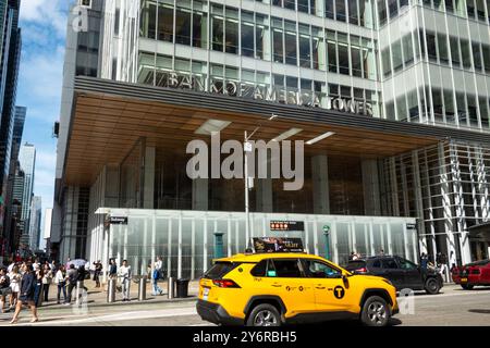 Il quartier generale mondiale della Bank of America si trova a One Bryant Park sulla W. 42nd St. E Sesta Avenue, 2024, New York City, Stati Uniti Foto Stock